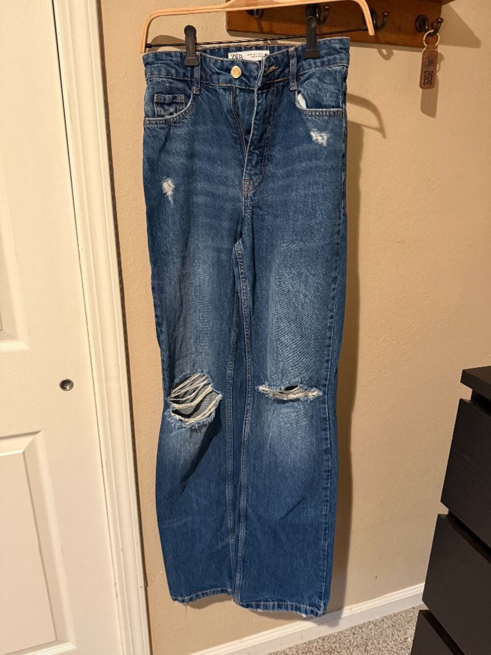 Zara distressed jeans - Size 2